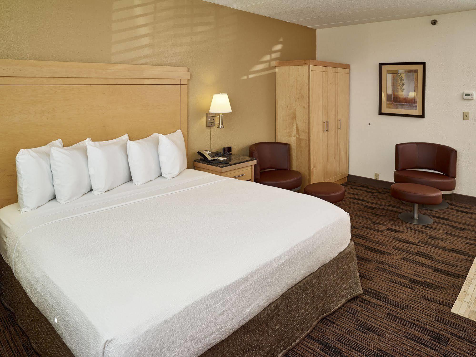 Livinn Hotel St Paul East / Maplewood Exteriér fotografie